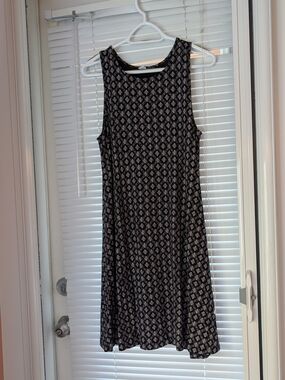 Old Navy Black and White Geometric Sleeveless Dress